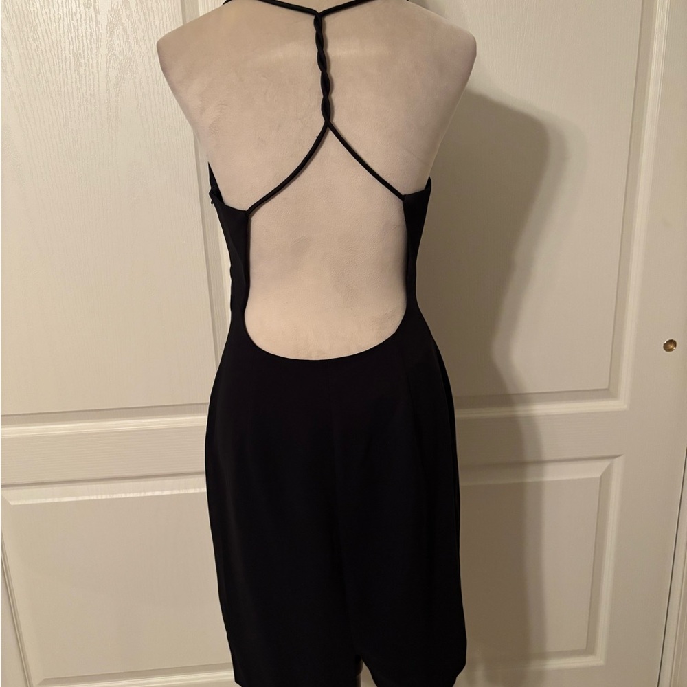 Elegant Black Backless Dress - Picture 5 of 9